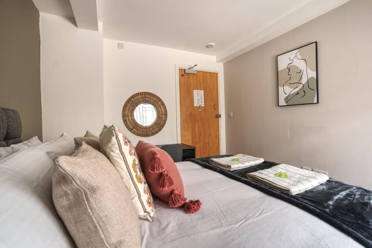 2Br City Centre Apt, Self Check In, Wifi, By Derbnb Sheffield Exterior photo
