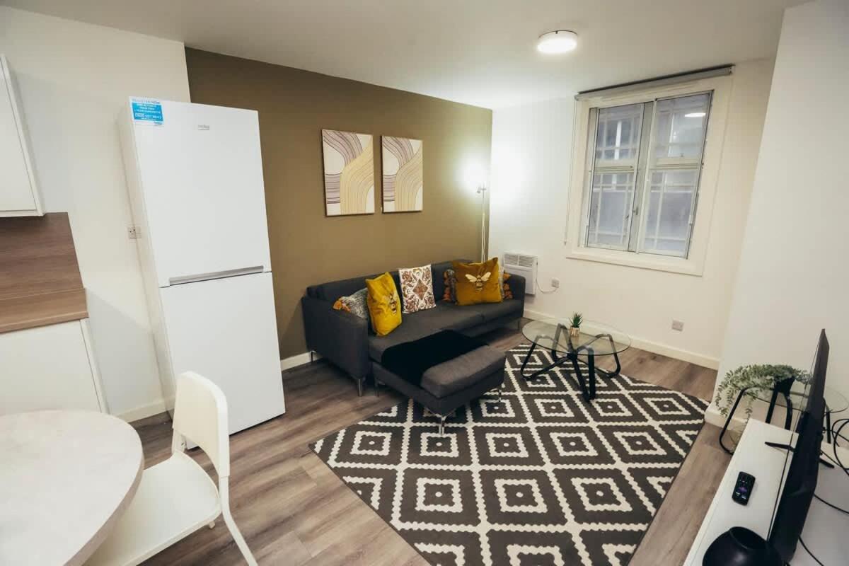 2Br City Centre Apt, Self Check In, Wifi, By Derbnb Sheffield Exterior photo