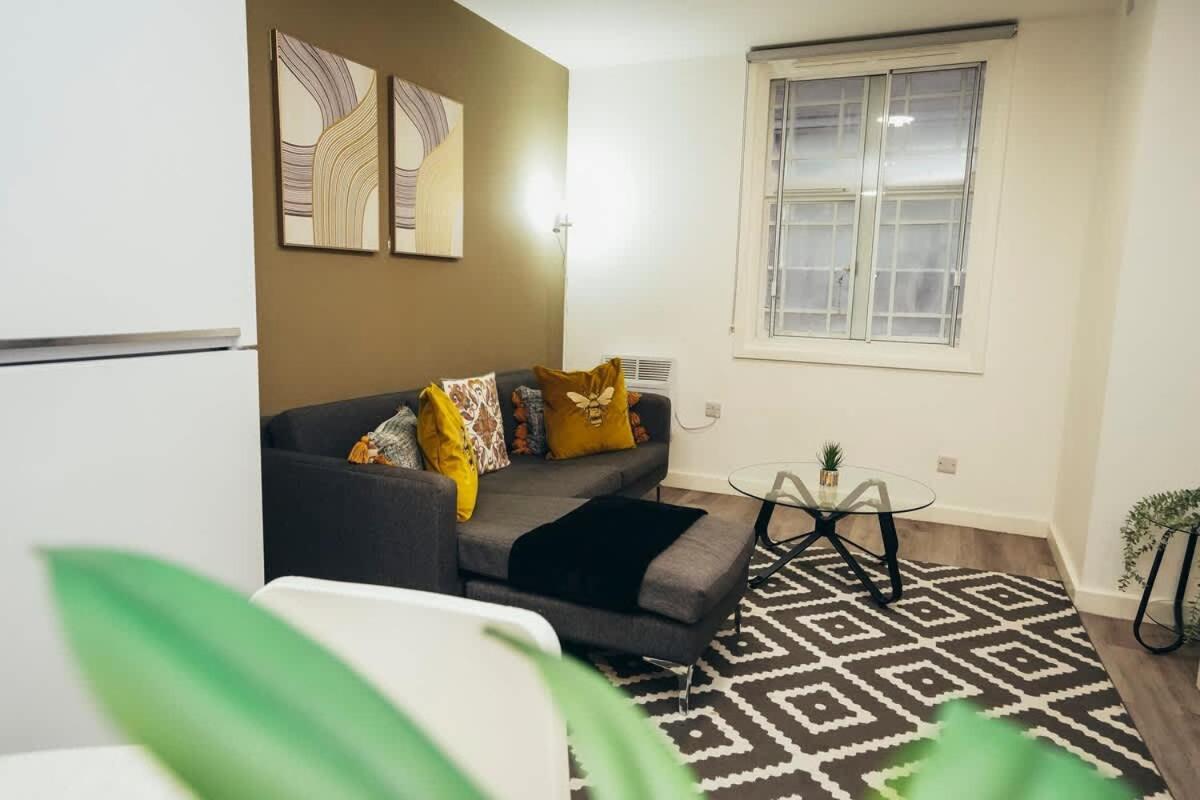 2Br City Centre Apt, Self Check In, Wifi, By Derbnb Sheffield Exterior photo