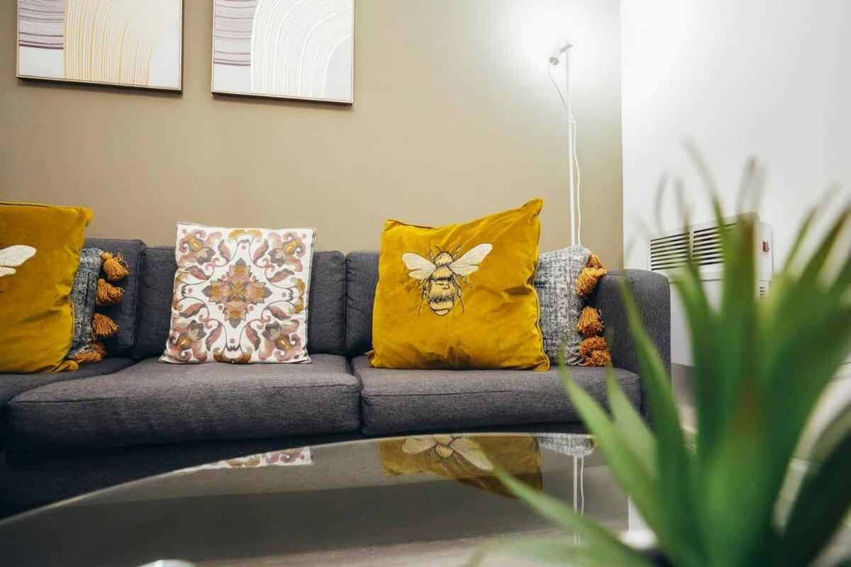 2Br City Centre Apt, Self Check In, Wifi, By Derbnb Sheffield Exterior photo